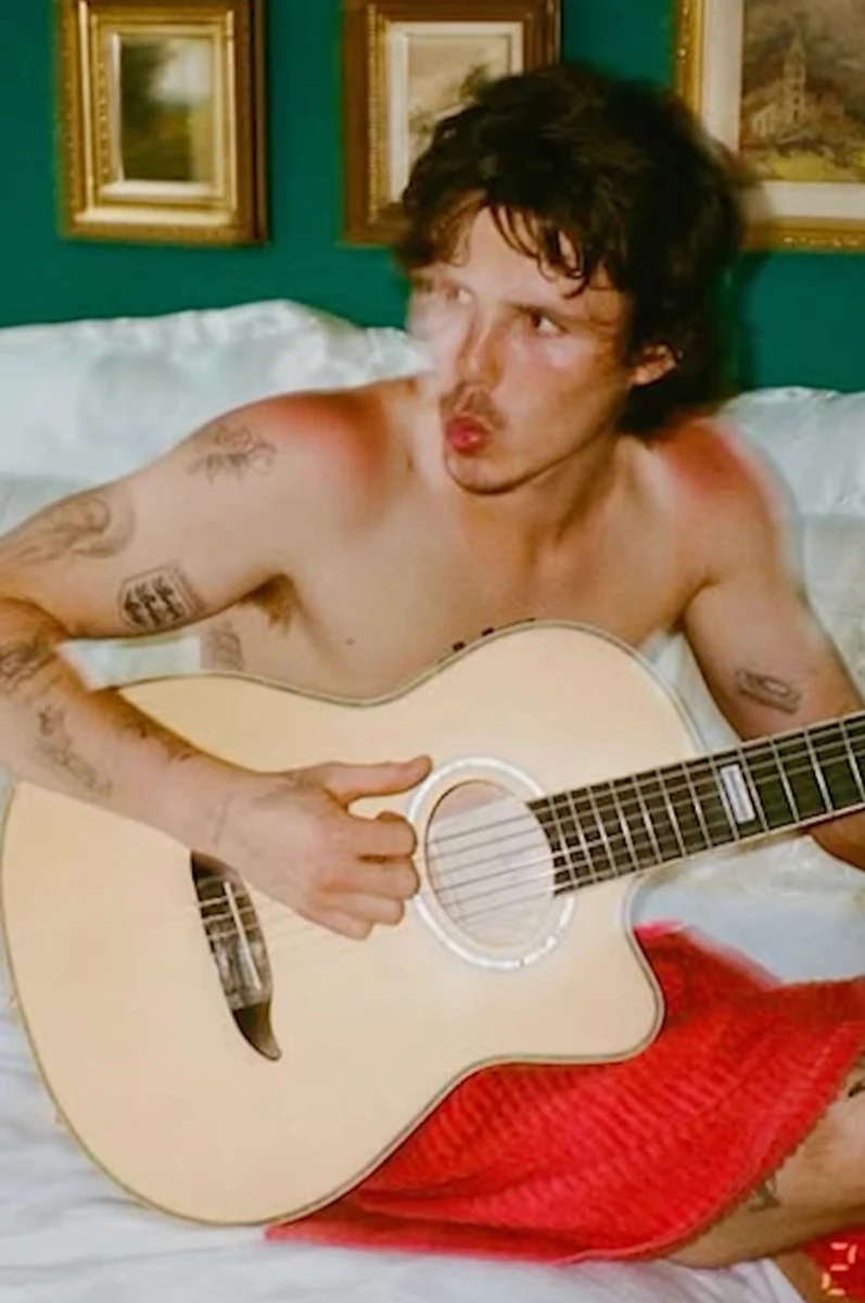 Девід і Вікторія Бекхеми похвалилися дорослим сином на його 21-річчя