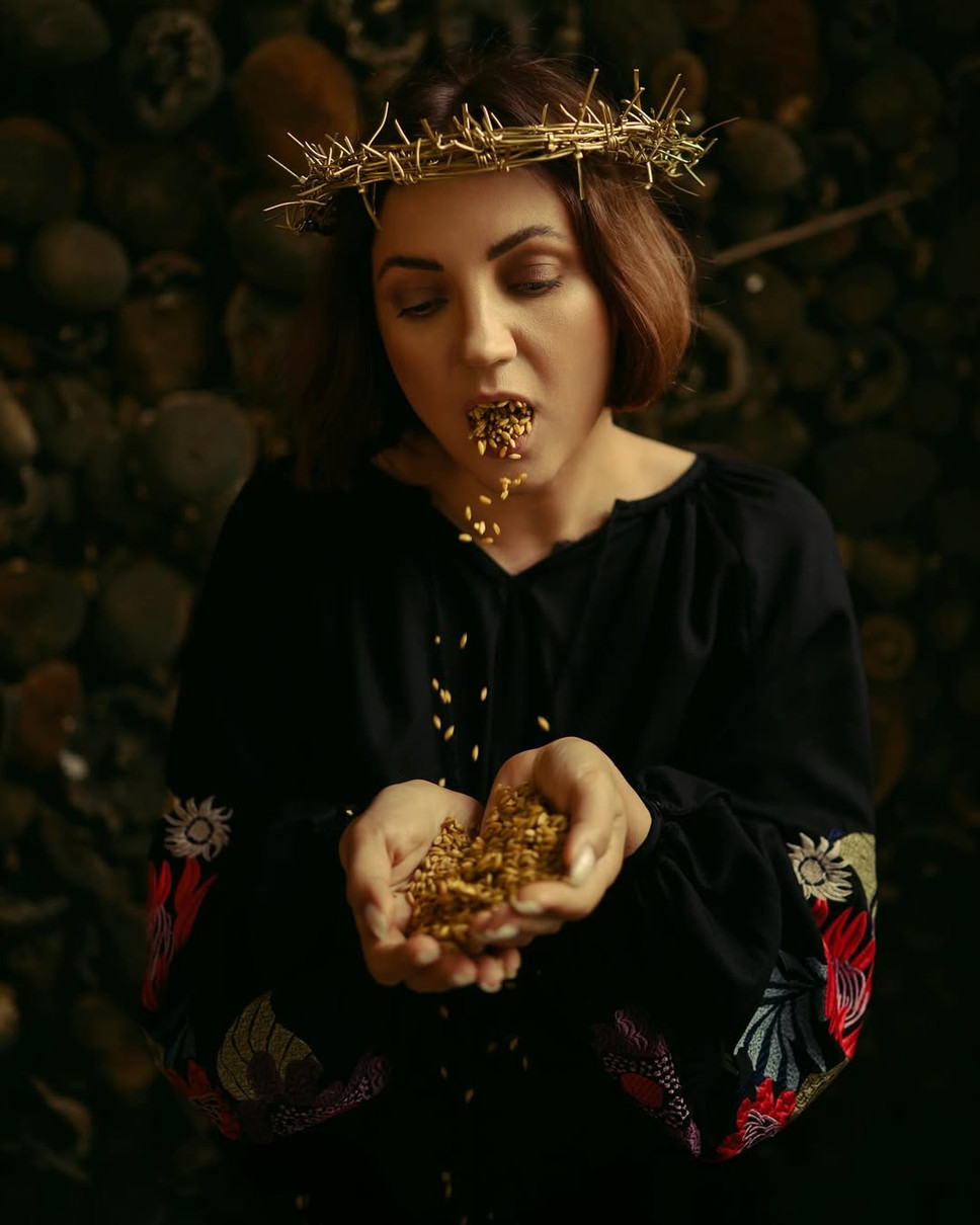 Оля Цибульська попозувала для артзйомки