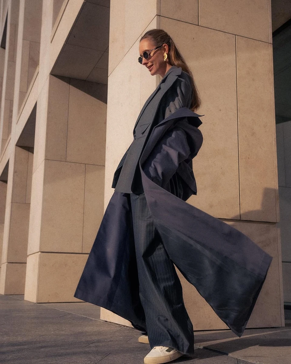 Катерина Осадча показала стильний лук на фотосесії