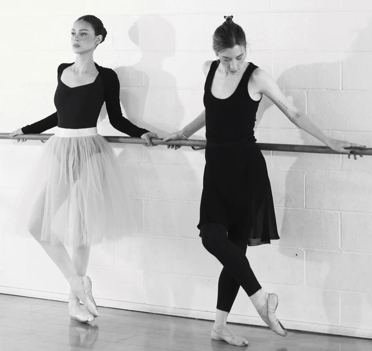 Невістка Бекхемів у боді та пачці показалася на заняттях балету