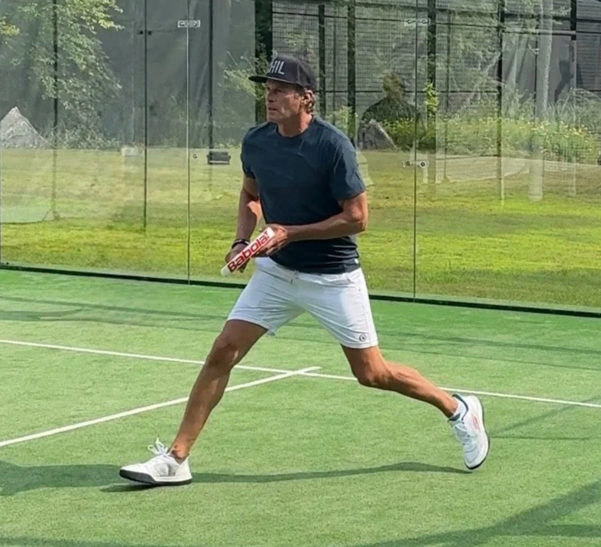 Сінді Кроуфорд привітала чоловіка з 64-річчям спортивним фото