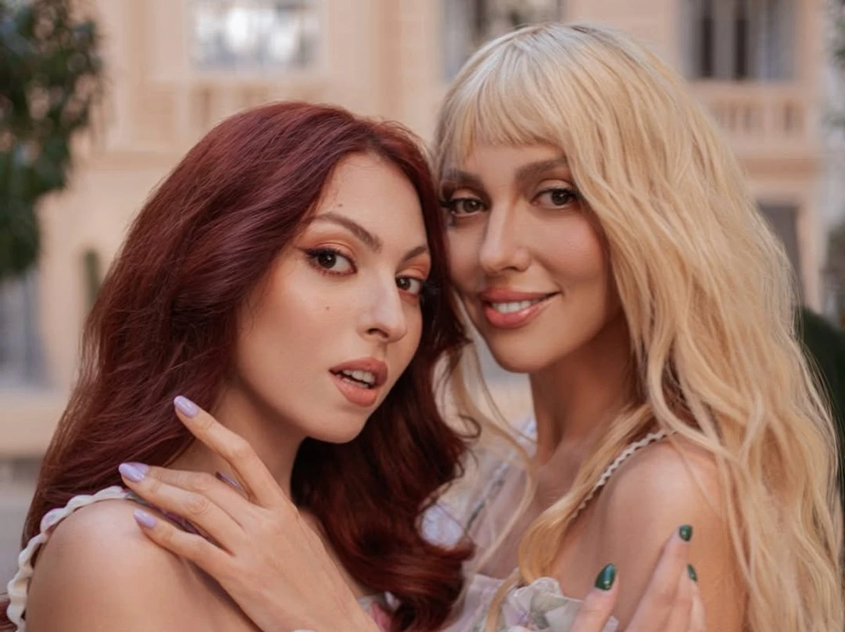 Оля Полякова і Маша Полякова