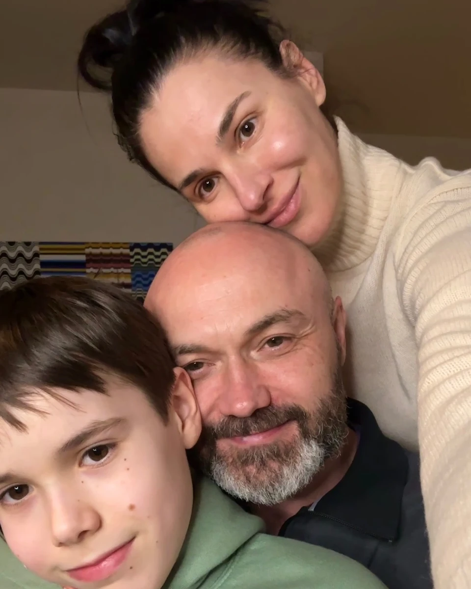 Єфросиніна з чоловіком і сином