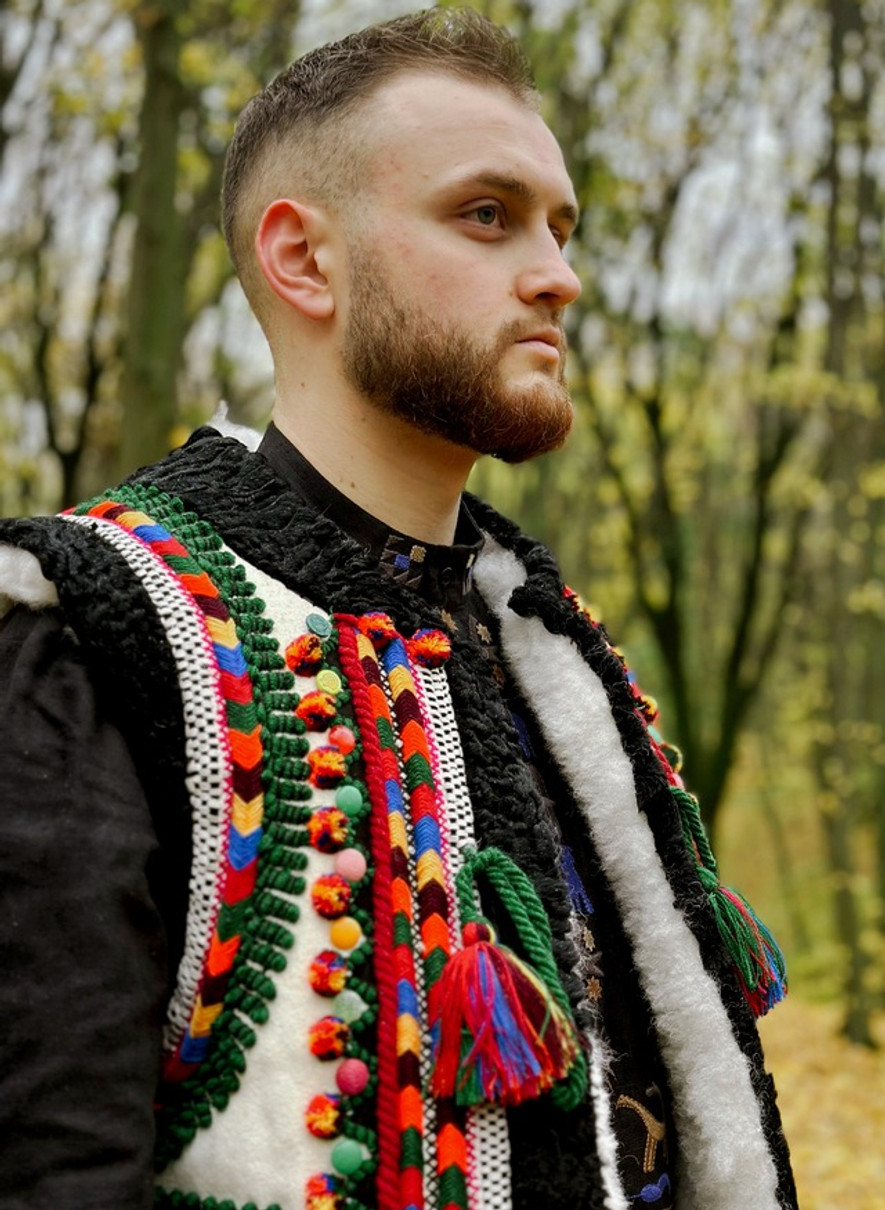 Циферблат в етнічних луках переспівали пісню Назарія Яремчука