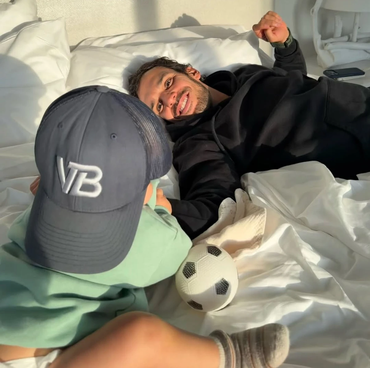 Жізель Бюндхен показала фото чоловіка та їхнього