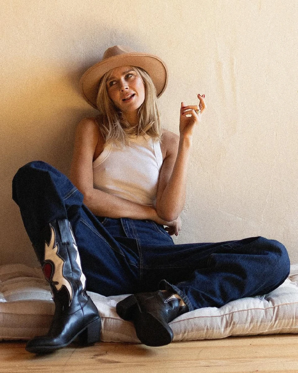 Кузнецова у джинсах