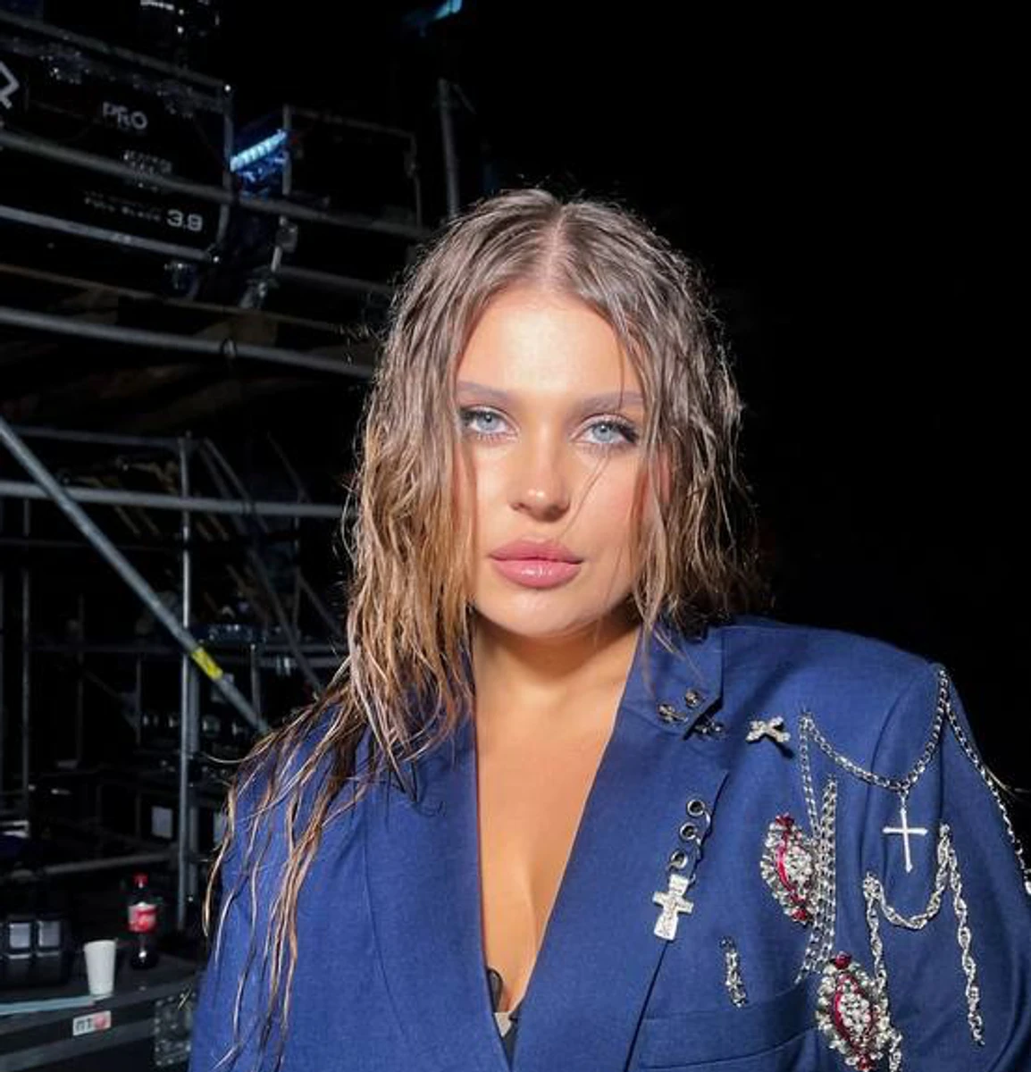 Заріцька у піджаку наробила фото