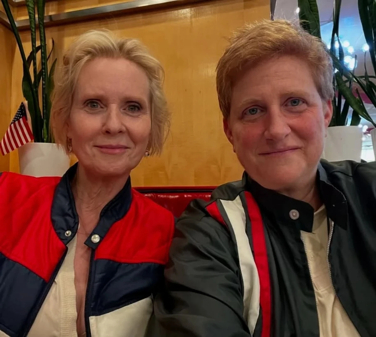 Синтія Ніксон дружина