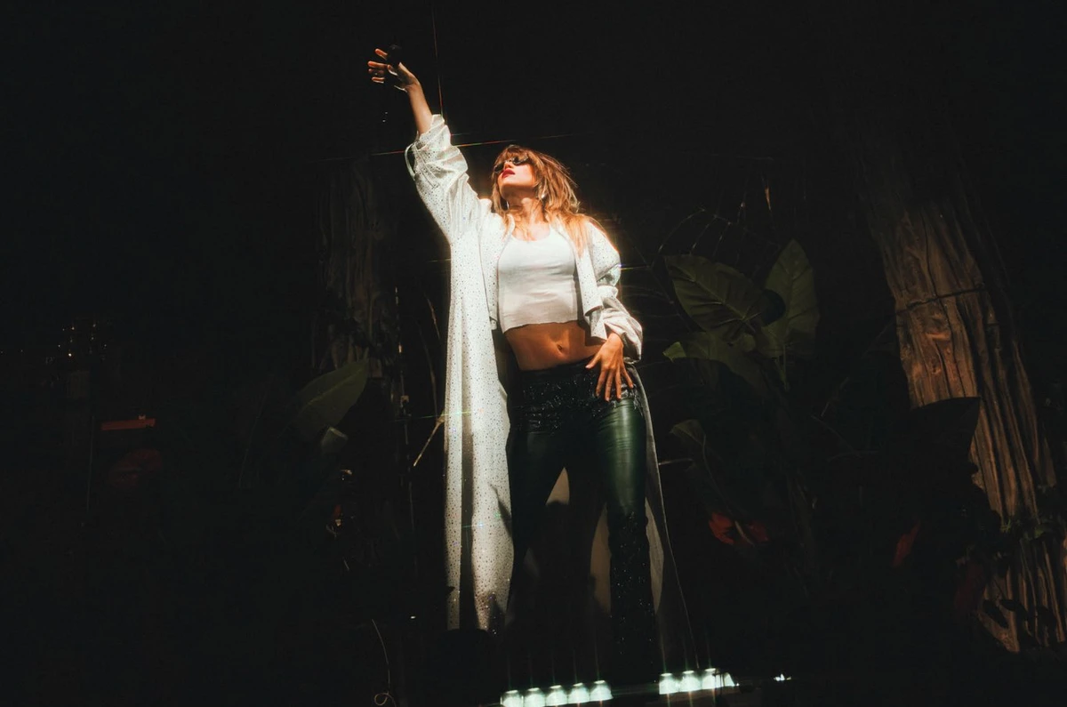 Наречена Паттінсона потрапила до лікарні через занадто вузькі штани