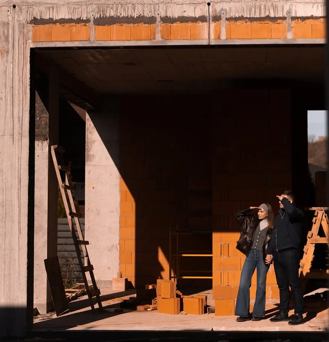 Подружжя трошки показали процес будівництва