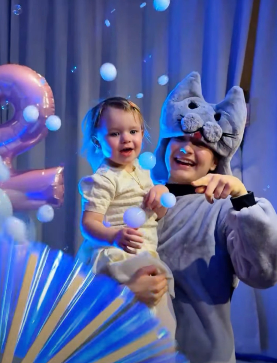 Дружина Усика замилувала кадрами їхньої дочки на її 2-річчі