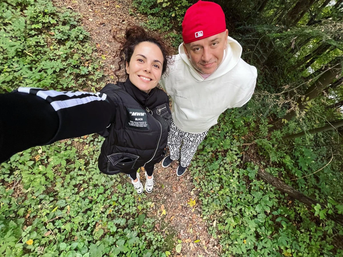 Олексій у костюмі мухомора чудово вписався в тутешні пейзажі