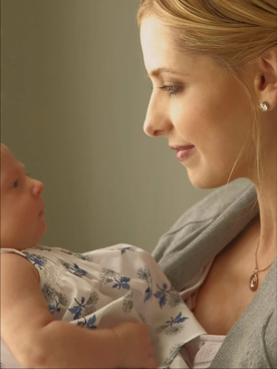 Сара Мішель Геллар показалася з дочкою