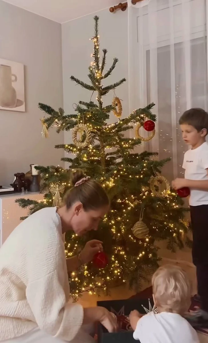 Юні декоратори захоплені процесом