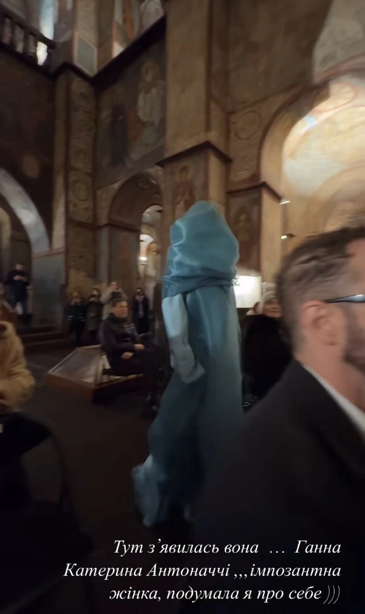 Ось в такому вигляді у соборі з'явилася Віра Брежнєва