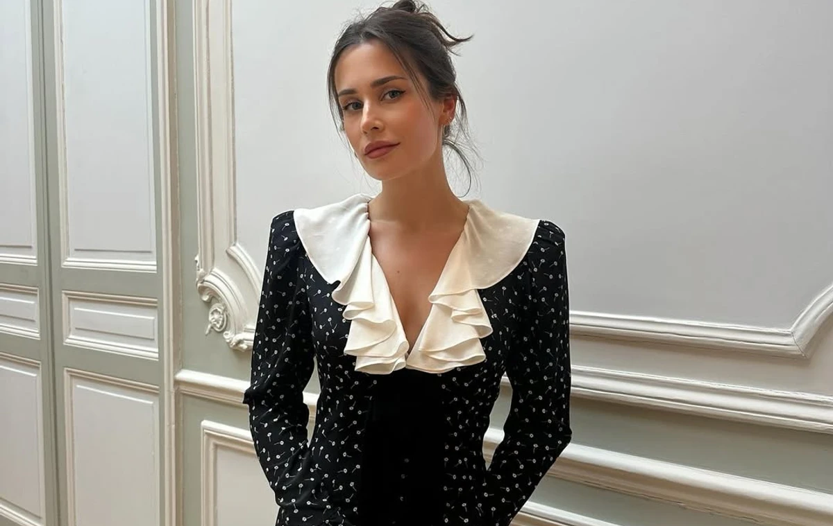 Катерина Філатова позує для фото