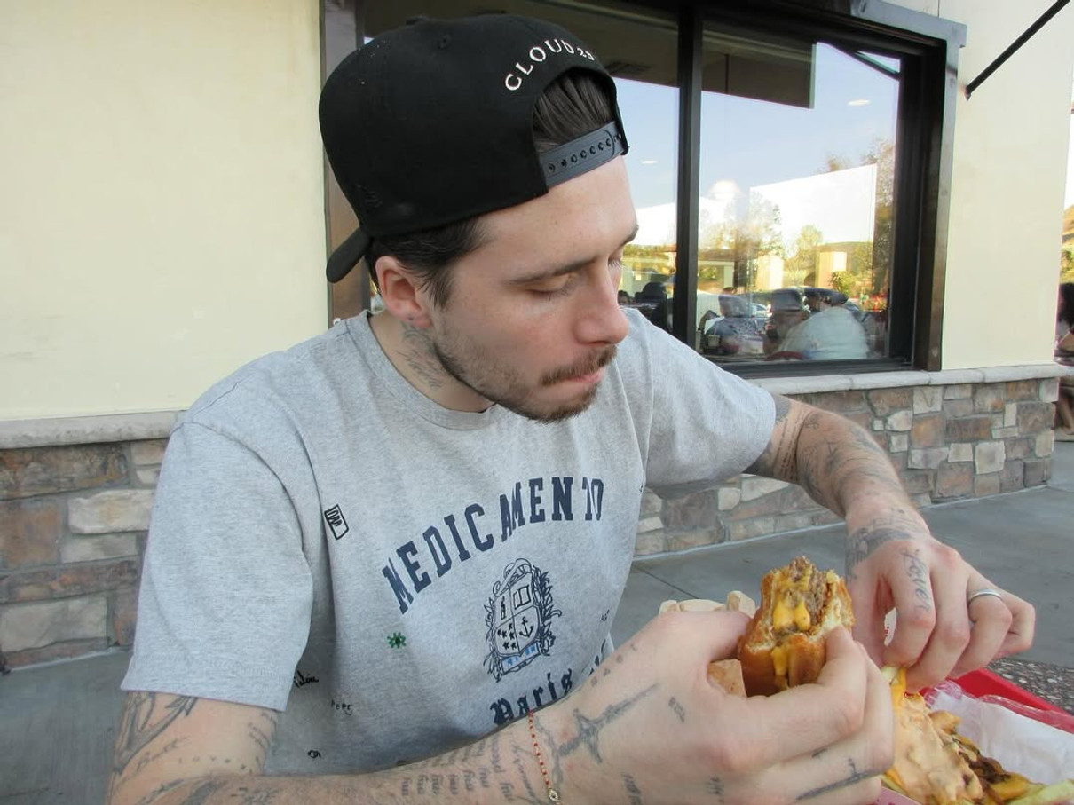 Син Бекхемів збирається відкрити ресторан в США на фінансування тестя