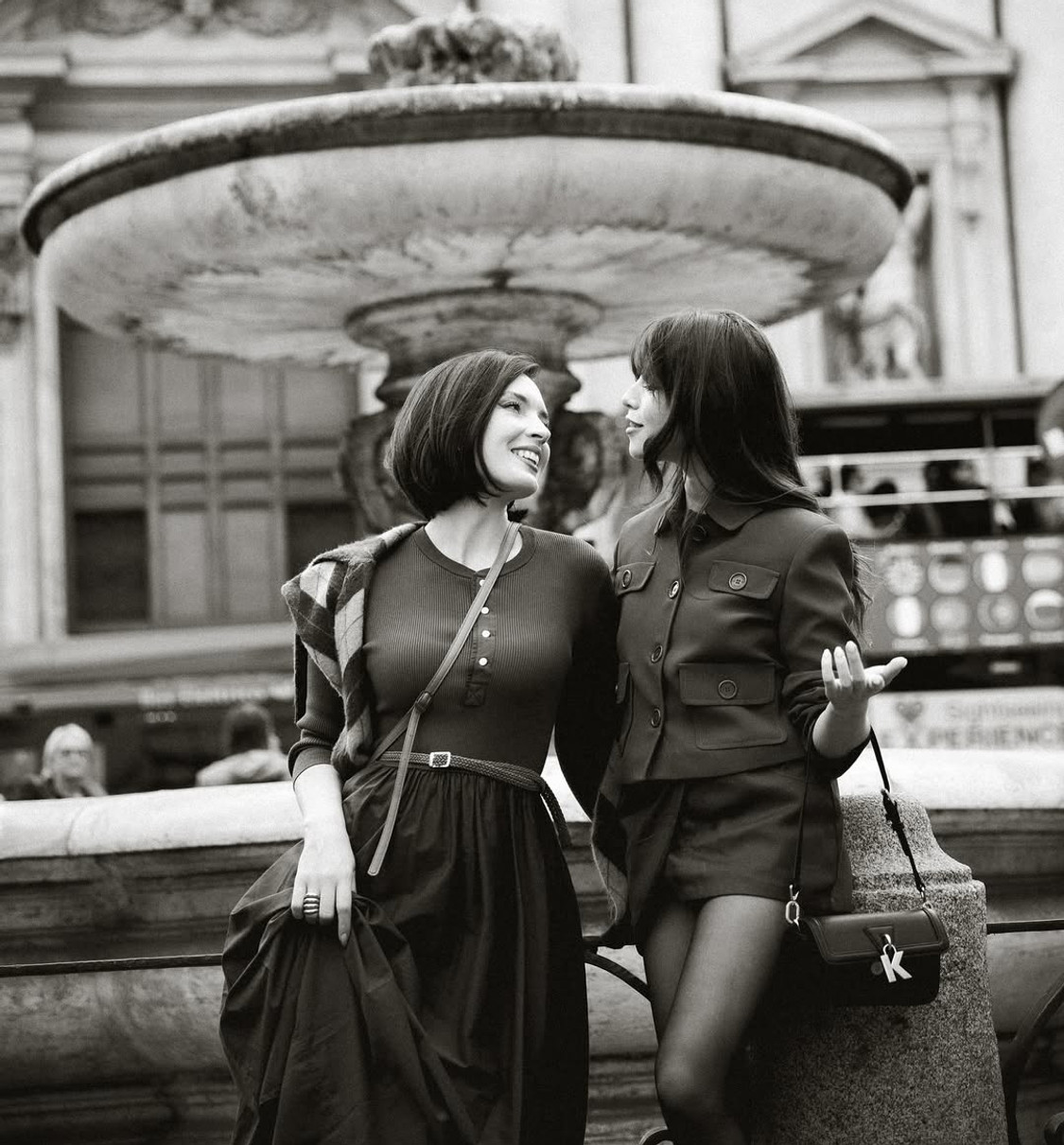 Христина Соловій у міні наробила веселих фото в Римі з Мандзюк