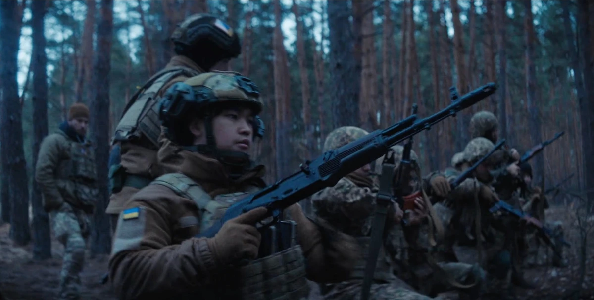 U2, Ед Ширан і Антитіла показали бойові дії військових у кліпі