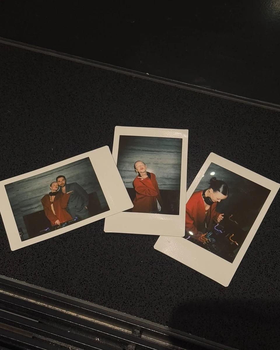 Блогерка Френдій розважилася на вечірці в Америці