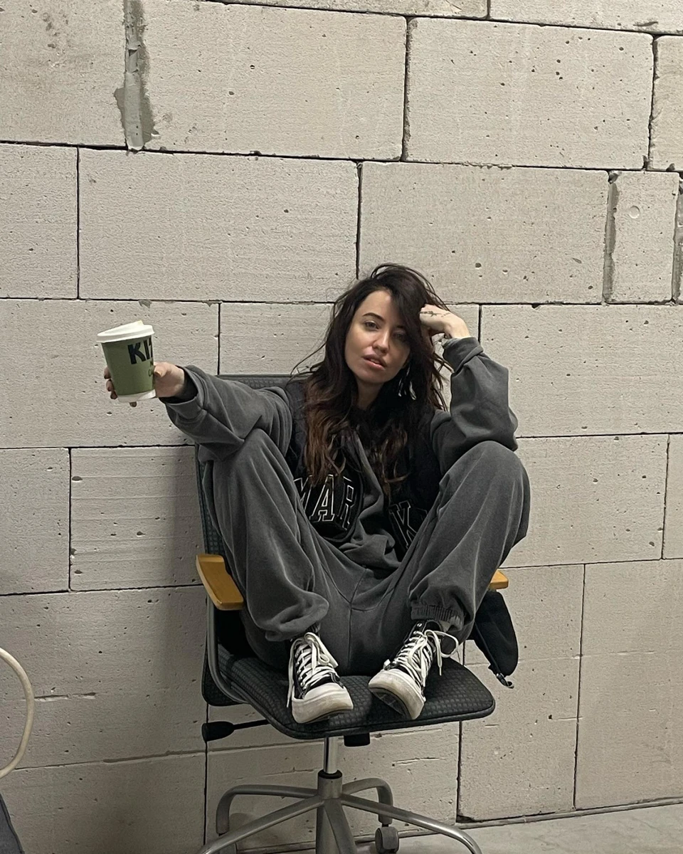 Надя та оверсайз – створені одне для одного