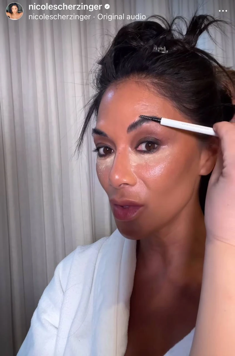 Будь-яка жінка за 5 хвилин до виходу: