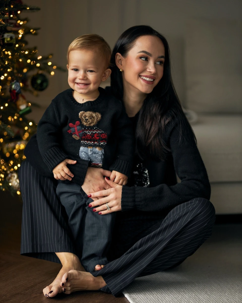 Парфільєва з сином в домі під Києвом