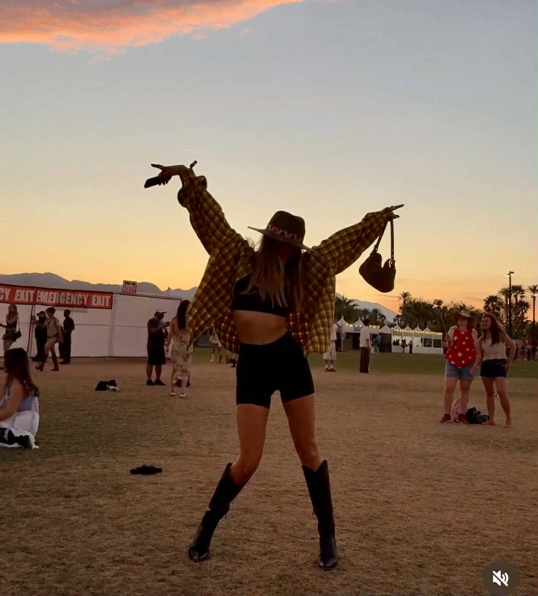 Віра Брежнєва на музичному фестивалі