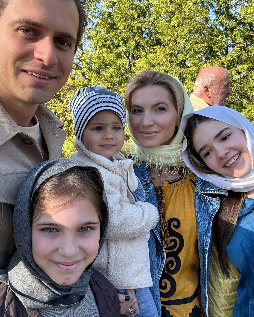 Юрушева з Скічком святкують Великдень