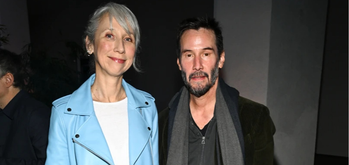 Кіану Рівз одружився зі своєю 52-річною коханою