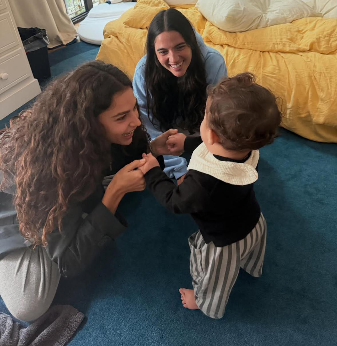 Кохана Венсана Касселя показала веселі фото з їхнім сином