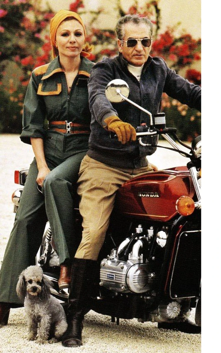 Шах Ірану з третьою дружиною Фарах