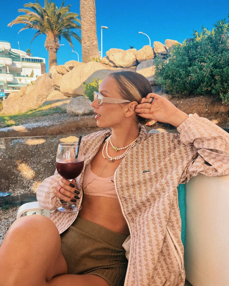 Були у Валерії і фото в одягу