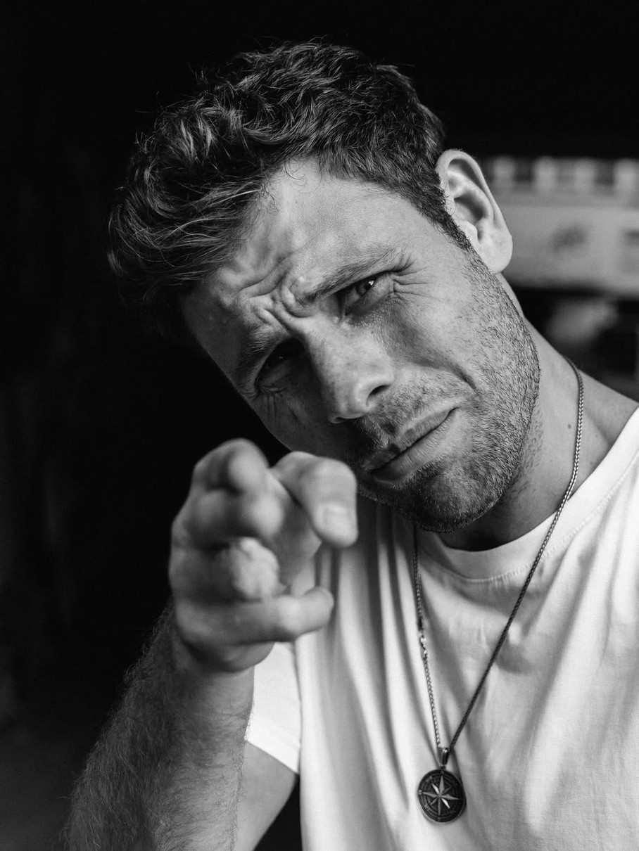 Артур Логай показав фотографію після втрати пальця