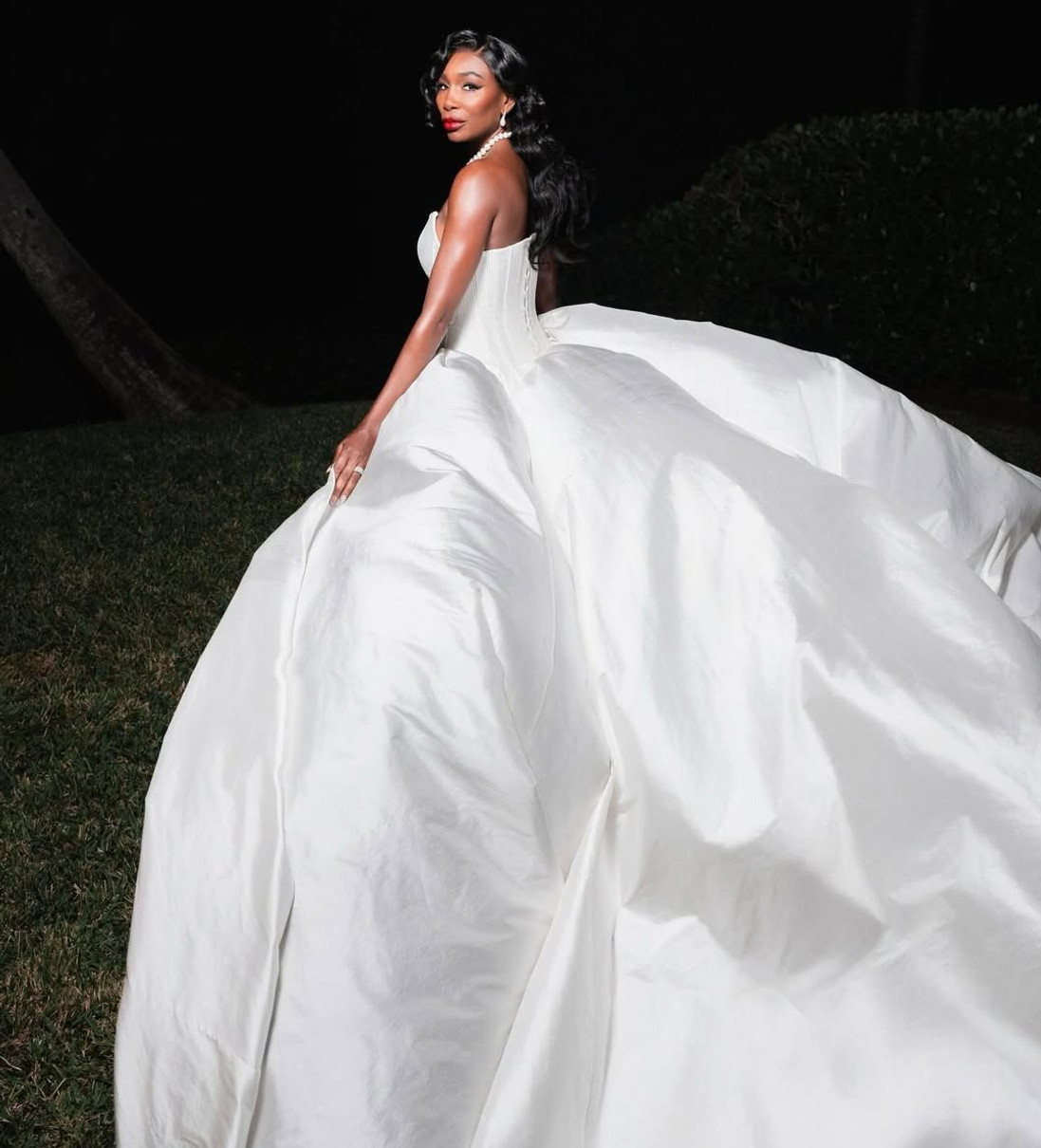 Сестра Серени Вільямс у корсеті попозувала на своєму весіллі