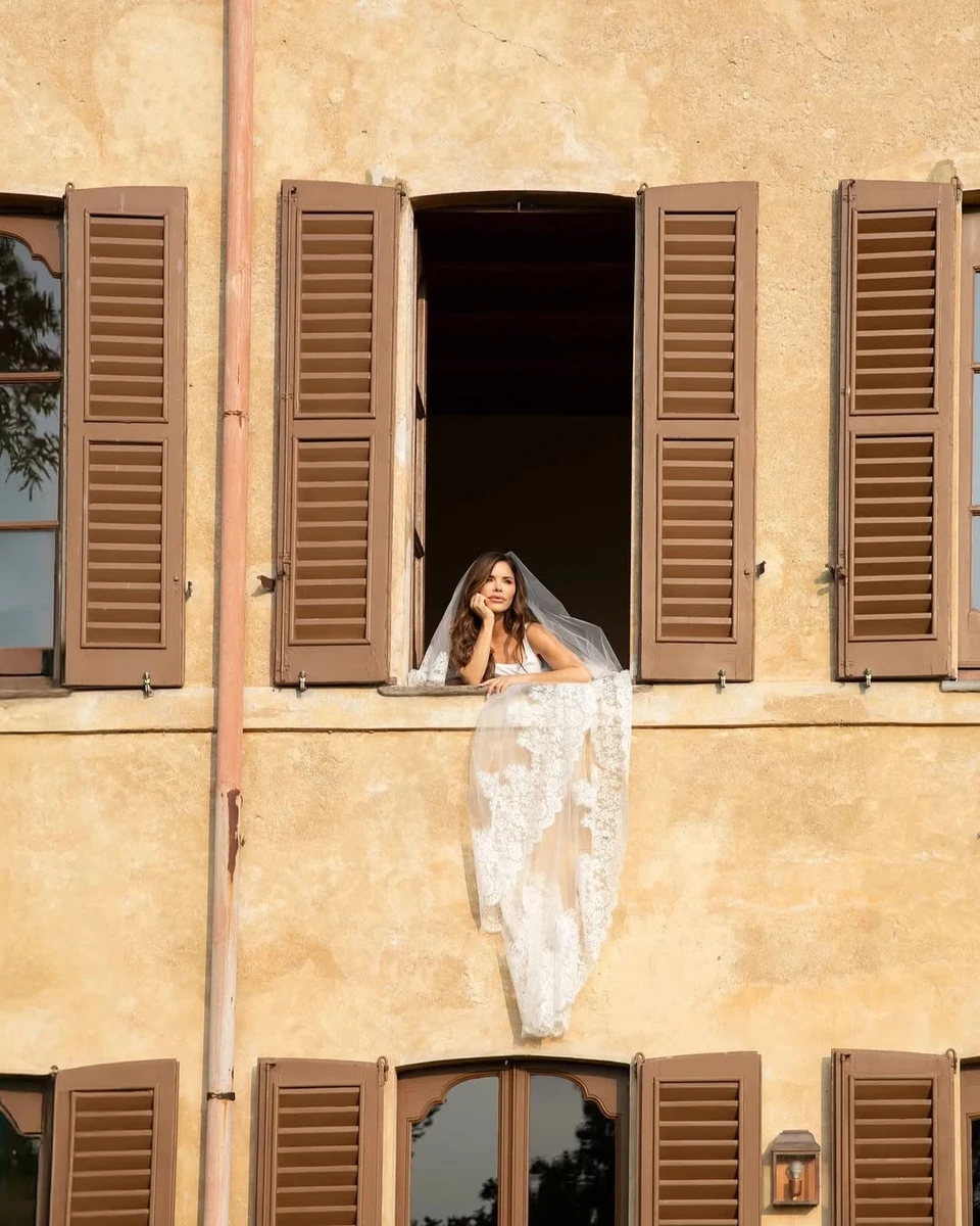 Лорен Санчес наробила весільних фото