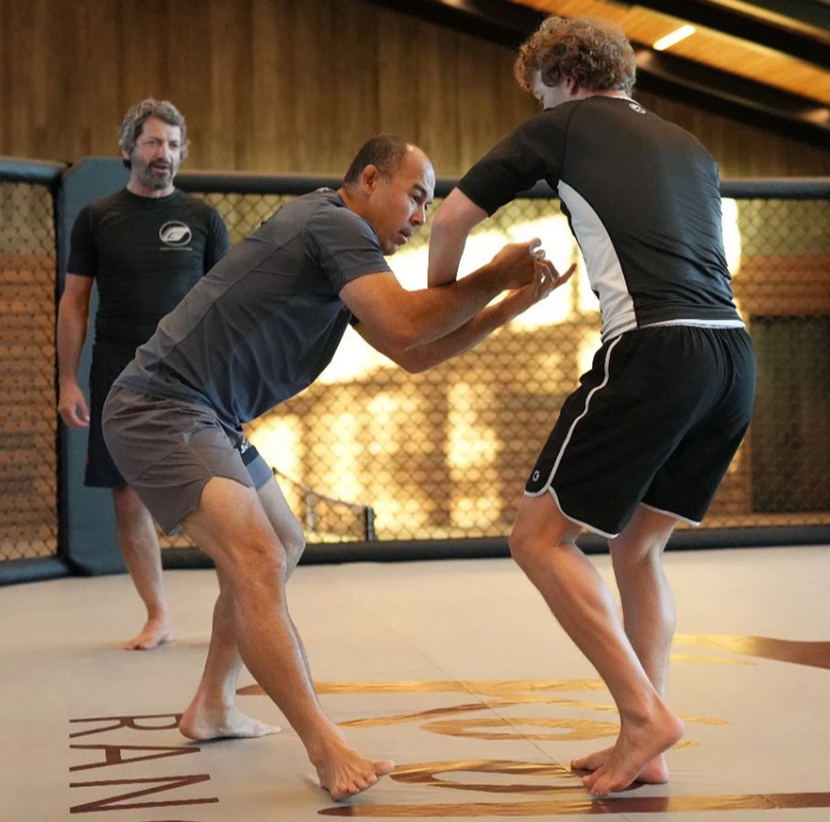 Марк Цукерберг в шортах показався на рингу