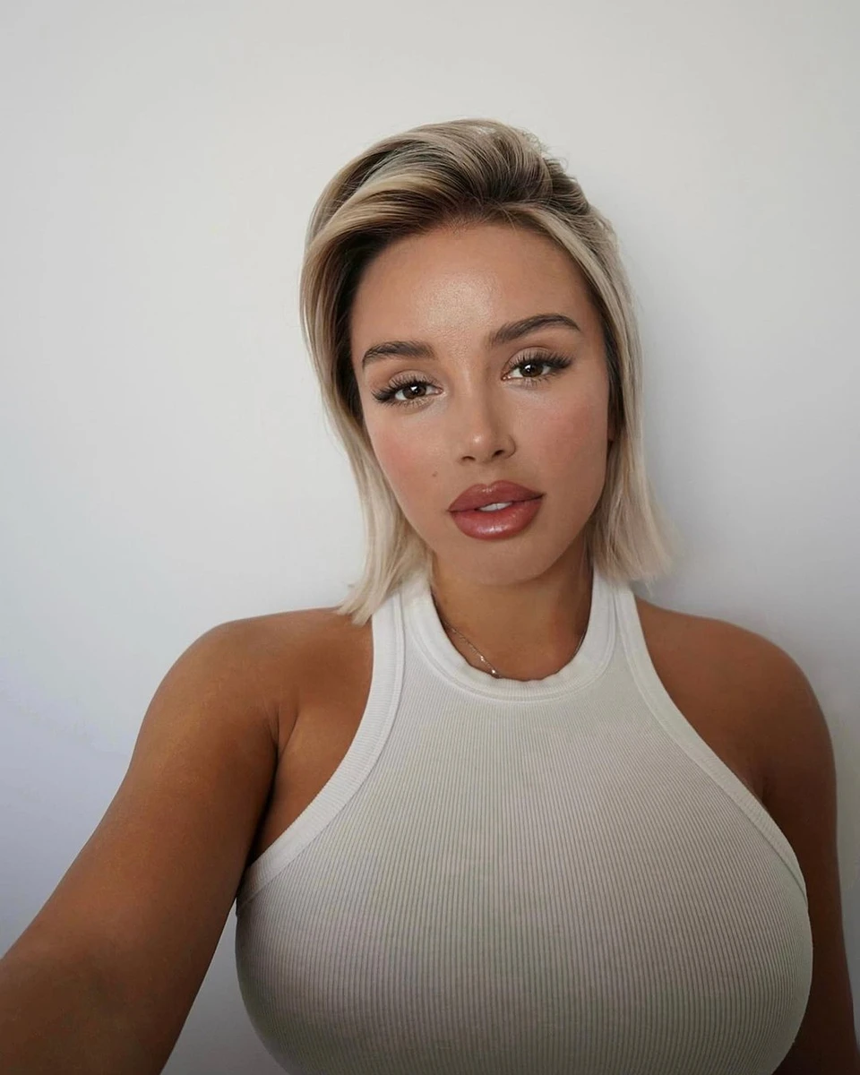 Судячи з Instagram, Грачова живе в Дубаї