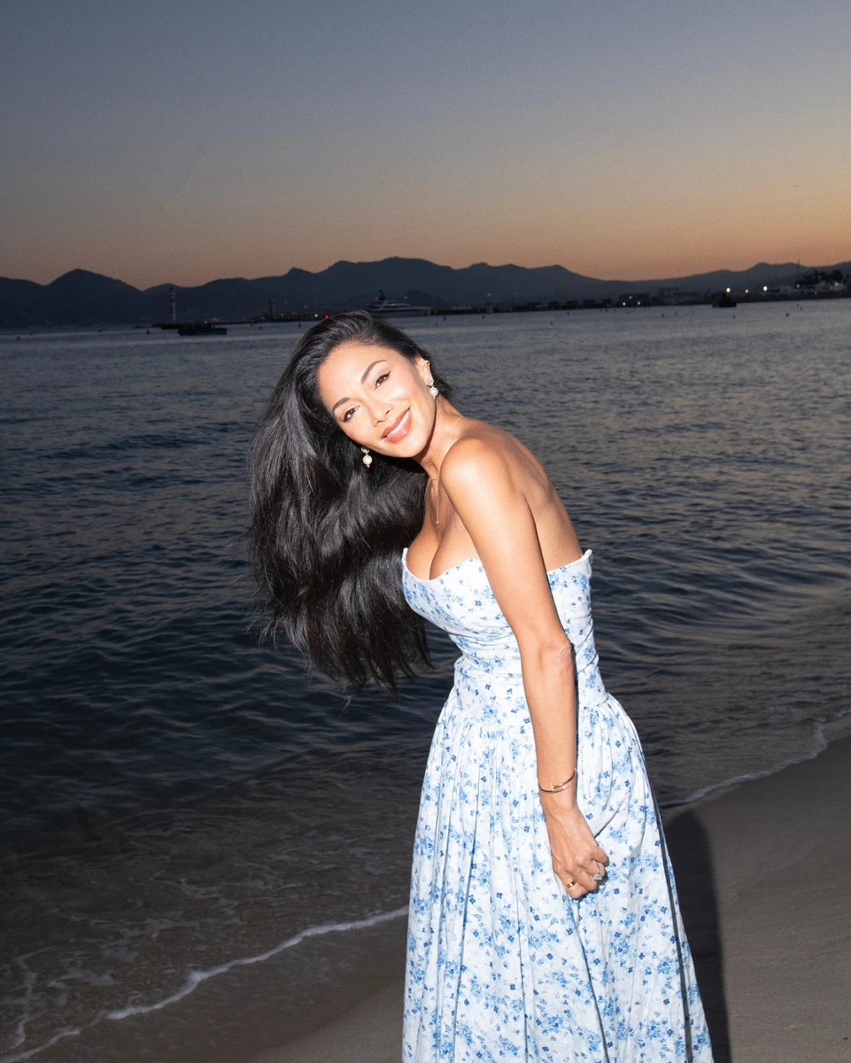 Ніколь на морі у Ніцці