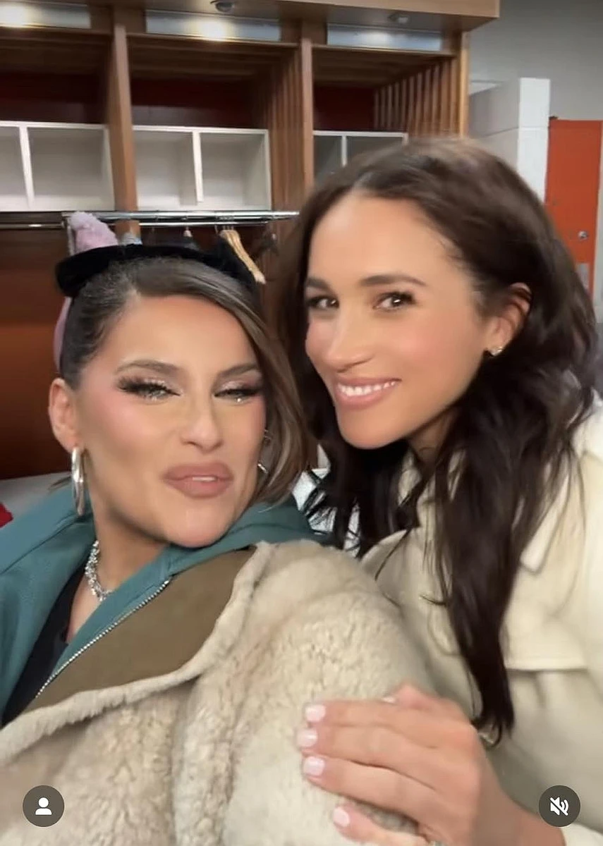 Неллі Фуртадо і Меган Маркл