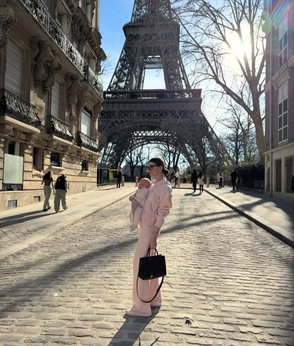 Остапчук з сином у Парижі