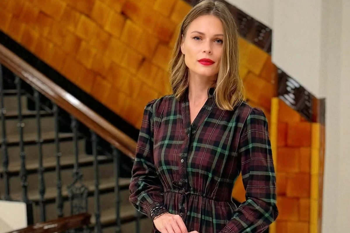 Ольга Фреймут позує для фото