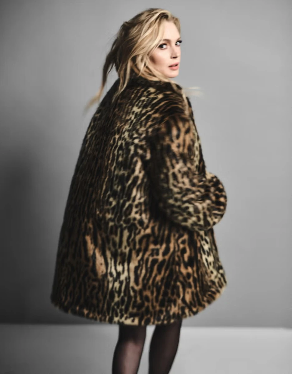 Ліндсей Лохан знялася в леопардовій шубі для журналу