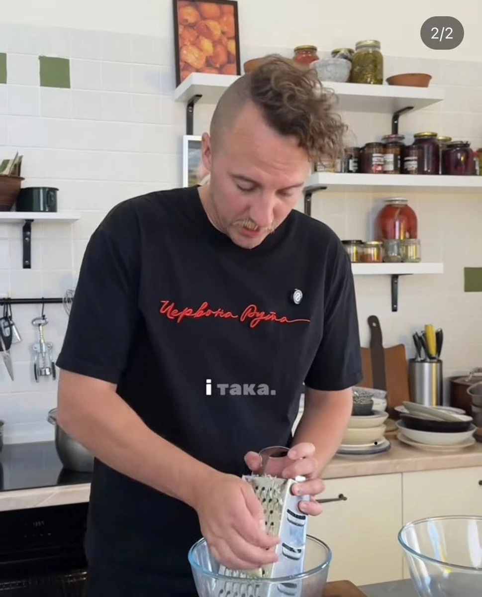 Клопотенко готує капусняк