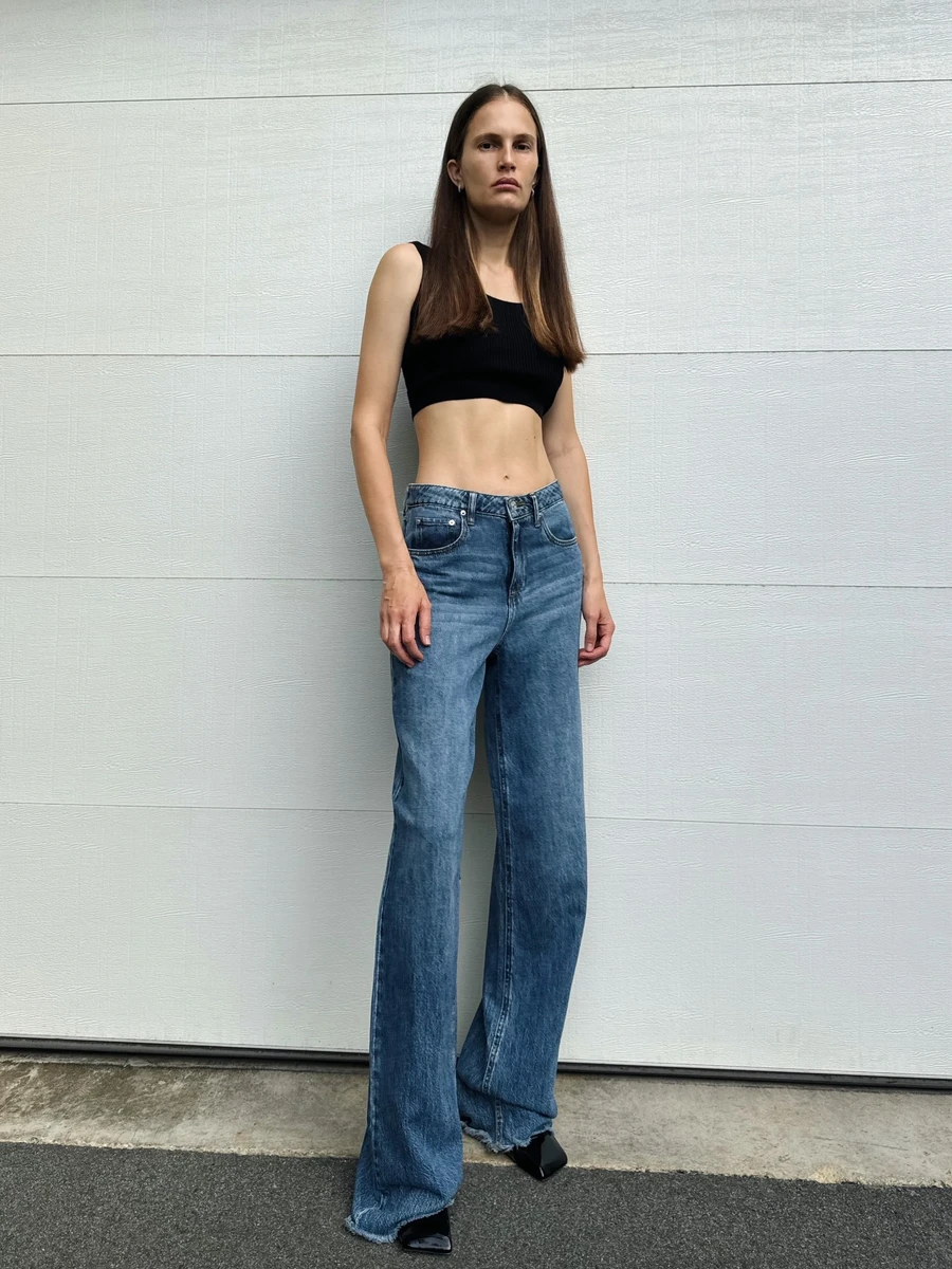 Алла Костромічова похвалилася струнким тілом на модельних фото